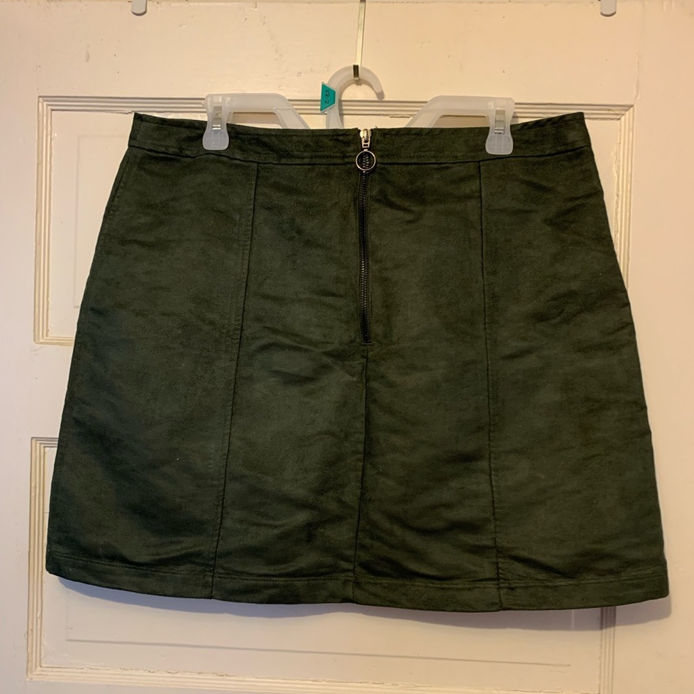 Old Navy Zip Up Pockets Suede Mini Skirt